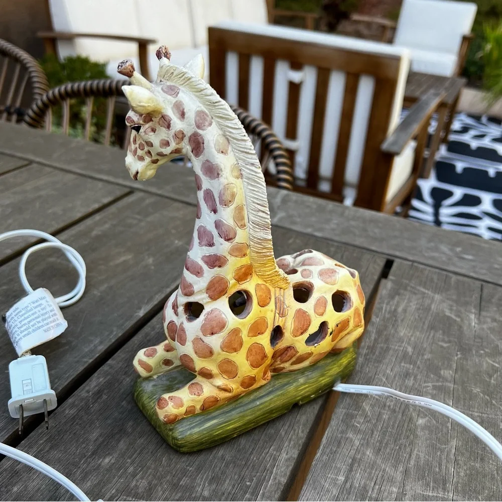Vintage Ceramic Giraffe Small Table or Desk Lamp Safari Desk Table Night Light